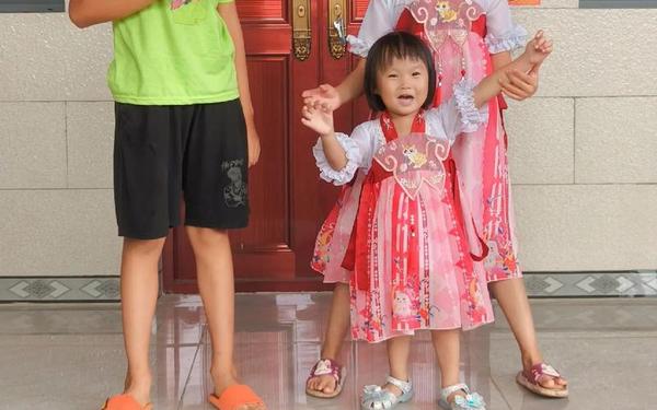 果冻新年贺岁剧表兄妹女演员 新过年之表兄妹 果冻新年贺岁剧表兄妹女演员 新过年之表兄妹