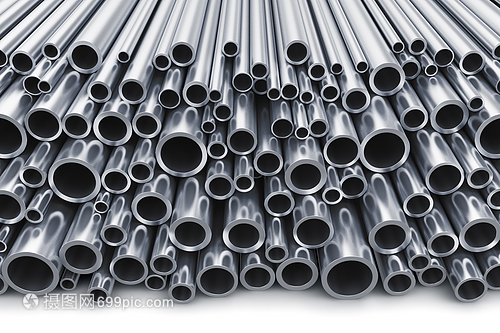 具有创意的抽象重金属冶工业和制造企生产概念3D说明白背景分离的闪亮金属钢管堆积情况