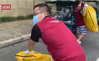 冯珊珊叫外卖被锁楼_为什么外卖箱没锁